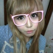 �ɰ����Ů��ͷ���и��Լ���