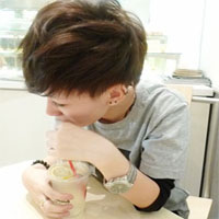 �����մ�׳�. 12 QQͷ�� 