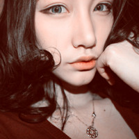 2011���ϵ����ѧ����Ů���ɰ�ͷ��