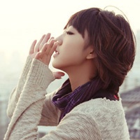 ϲ���崿�ɰ�����һ��QQŮ��ͷ����������