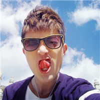 �������ж����ͷ��������Ը�����ͷ�� 