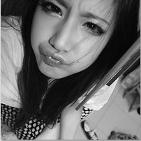 ���ºڰ�Ů������ͷ�� ������ȥ������ 