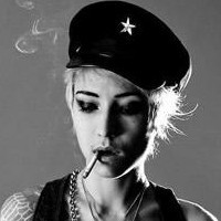 ŷ���ڰ�ͷ��_ĳ���������˲�� 