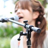 С�˸е�Ů��ͷ�� ʱ�ⲻ����ת