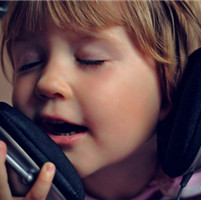 ����ͯ���⾳ϵ��QQͷ�� ͯ��������ڻ����г���