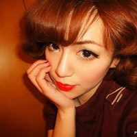 ���վ����Ǹ�Ů�� �����͵�Ů��ͷ��