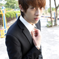 װ˧����qq����ͷ�� �����ιǵĵ������Ƕ���