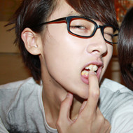 ���������۵�qq����ͷ��һ��һŮ����Ϊ�������ճɾ���