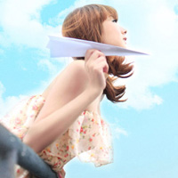 �����˵���������۵��ǹ�ɫ 