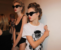 ŷ���ǷϷ���Ըз�����Ů��ɧ�����ͷ�� 