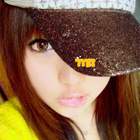 ����Ů�����˿ɰ��ķ�����ͷ��СС������ǿ�øо�