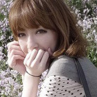 ϲ���崿�ɰ�����һ��QQŮ��ͷ����������