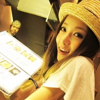 �������Ӱʱ�и���90��Ů��QQͷ��_ 