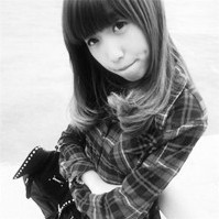 ���ºڰ�Ů������ͷ�� ������ȥ������ 