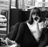 2011Ů���ڰ�ͷ�� ����һ�ˡ�ͣ���������߹��Ľ�ͷ 