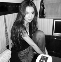 2011Ů���ڰ�ͷ�� ����һ�ˡ�ͣ���������߹��Ľ�ͷ 