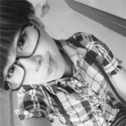 �ɰ���90��qqŮ���ڰ�ͷ��_���ĵ�Ԣ��