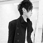 �˸еķ������ڰ�ͷ�� ����_��ĺܸ߰� -  QQ����ͷ���ȫ