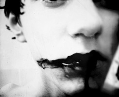 ŷ������ڰ׿ֲ�ͷ��ͼƬ 