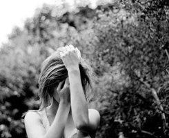 ŷ���ڰ�ͷ��_ĳ���������˲�� 