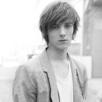 ŷ���ڰ�ͷ��_ĳ���������˲�� 