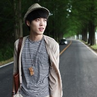 ����ʹ���QQ����ͷ�����ȥ�����һ�������İ���