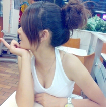 ��ô���߿ɰ���˭QQŮ��ͷ�����µ�������ϲ��