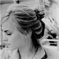 ŷ���⾳��������Ů���Ƿ�ͷ�� 