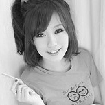 �ܶ�Ŀɰ�Ů����̬�ĺڰ�QQͷ��ͼƬ