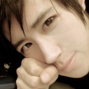 ��������Ů�еĴ��۾�����QQͷ��