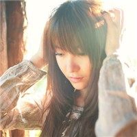 ����Ľ������Ů���˸�ͷ�� ������������