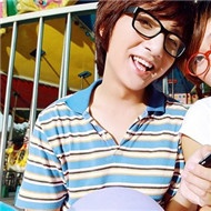 ��ǣ�ֵ�qq����ͷ��һ��һŮ ���������ϧ