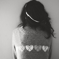 �ڰ�ϵŮ���˸��⾳ - QQͷ�� 