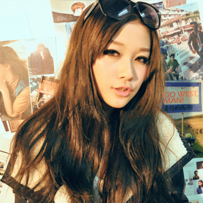 �������˵�QQŮ��ͷ�����������������һƬ����