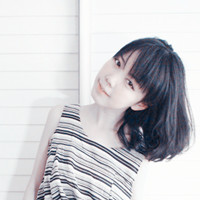 ������Ů���ɰ�������ͷ��·Ҫ�߾��ߵ�����