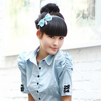 �������������ɰ�Ů������ͷ��΢Цȫ�г���ԭ�¹�ȥ�Ĳ���