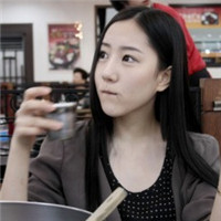 Ĩ����΢Ц��δͣΨ��qqͷ�� Ů�������θ��ῴ��������֮��