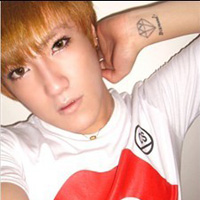 �����滻��Ů��������ͷ�񣺰����뿪����İ·