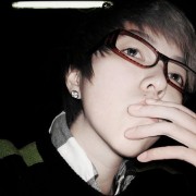 ��������Ů�еĴ��۾�����QQͷ��