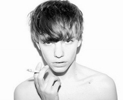 ��ɬ˧��2012QQ����ͷ��_˭��˭�������ȥ��