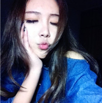 ���µ�QQ����ͷ��һ��һŮ�����������������ŵ