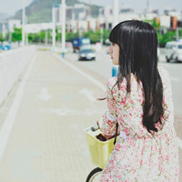 ԭ��ֻҪ�¸� ��Ҳ����Ц���绨 Ů��ͷ��