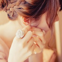 ԭ��ֻҪ�¸� ��Ҳ����Ц���绨 Ů��ͷ��