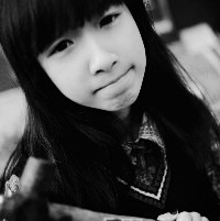 ר��Ů���ĺڰ׸���ͷ��