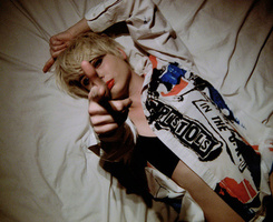 ŷ��ͷ���ͼ �ķϵ�������Ϊ��˭