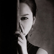 ����������Ů����ɫͷ������һ������е��Ļ�����