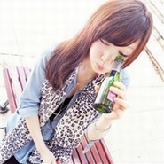 �������˸�Ů��ͷ�񣬲����˺�������Ϊһ��������