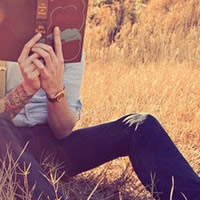 2012����QQ����ͷ��һ��һŮ,һ�ԶԵ���������ô�����Ҹ�