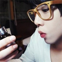 ������Ů��Ψ��ͷ��,˼��ĸо�ֻ��ʧȥ�������