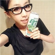 �����µ�Ư��Ů��qqͷ��������ʱ��ʱ�޵ĸо� ������ô�Ĳ�̤ʵ